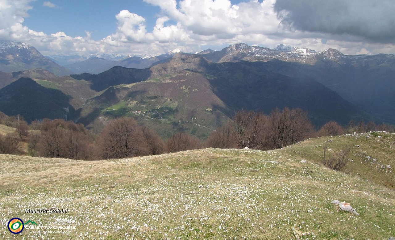 39 Valtaleggio, i nuvoloni hanno già aperto i rubinetti....JPG